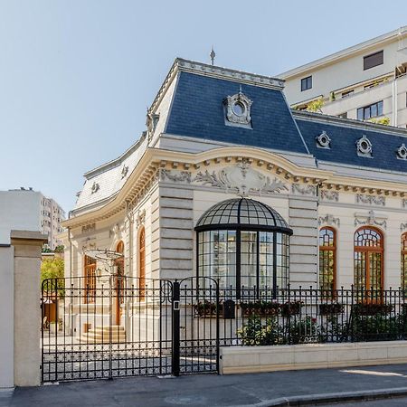 Templum Clava Hotel Bukarest Kültér fotó