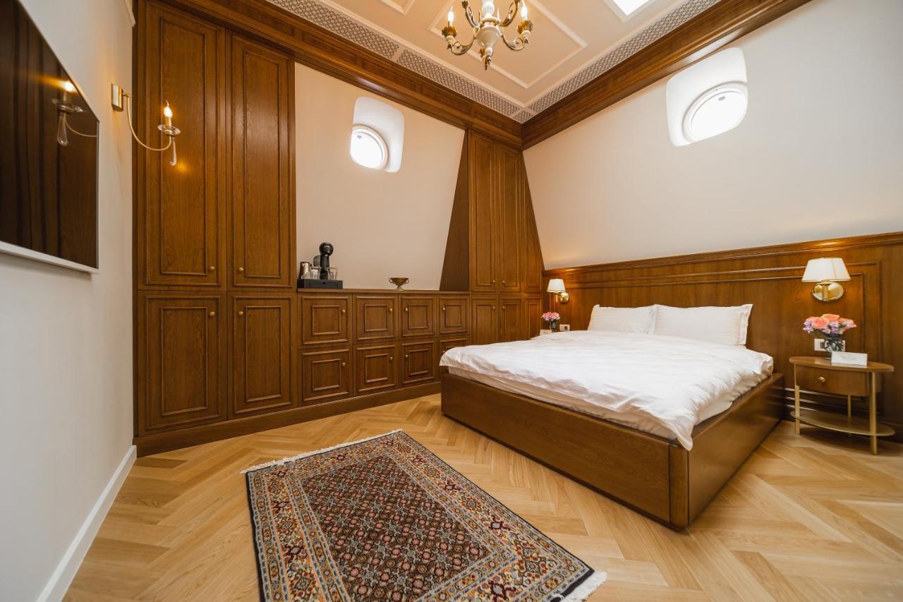 Templum Clava Hotel Bukarest Kültér fotó