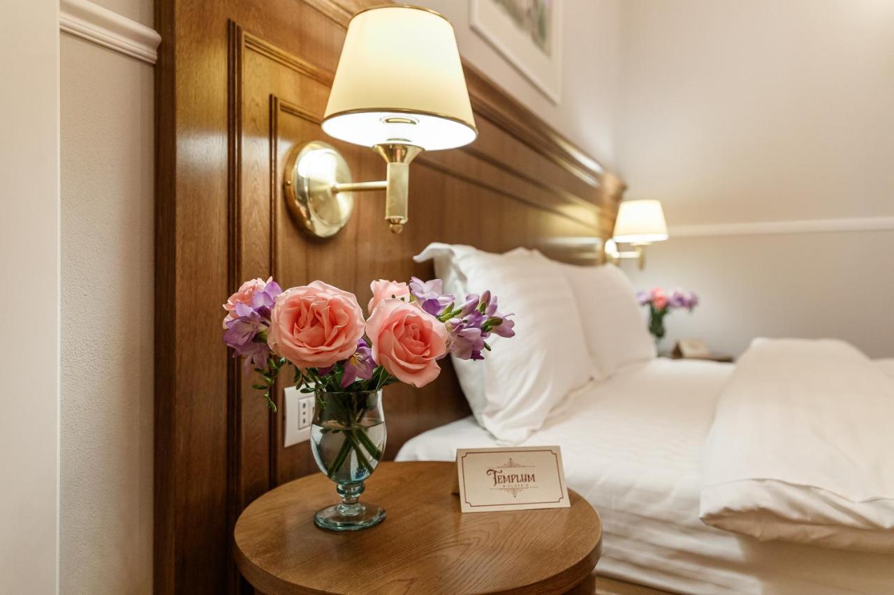 Templum Clava Hotel Bukarest Kültér fotó