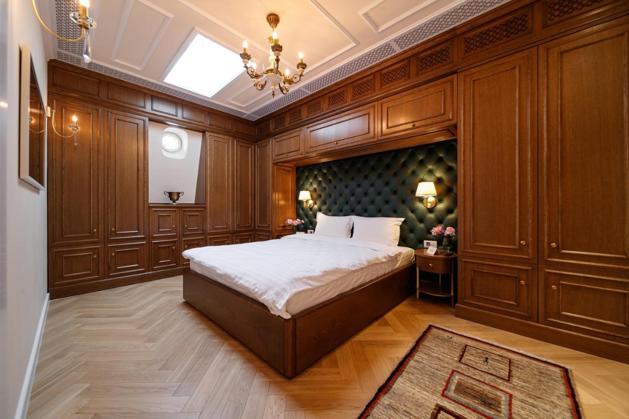 Templum Clava Hotel Bukarest Kültér fotó