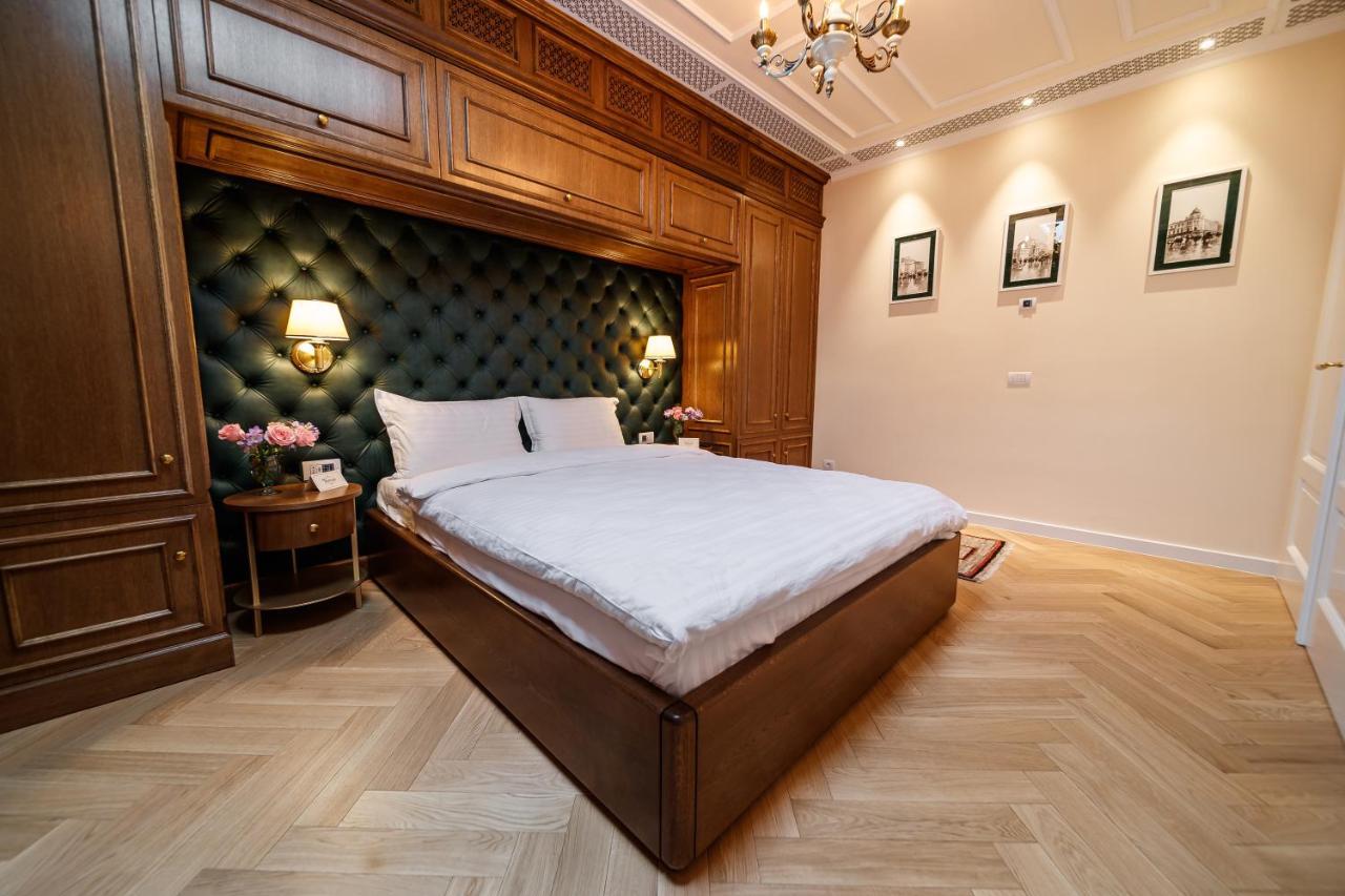Templum Clava Hotel Bukarest Kültér fotó